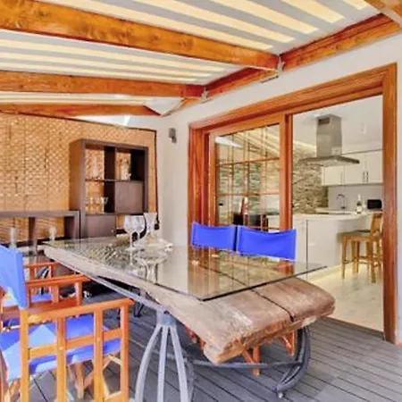 Nice Apartment In Costa Adeje With Outdoor Swimming Pool, Wifi And 1 Bedrooms Lägenhet *