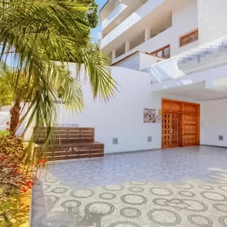 Nice Apartment In Costa Adeje With Outdoor Swimming Pool, Wifi And 1 Bedrooms Lägenhet *